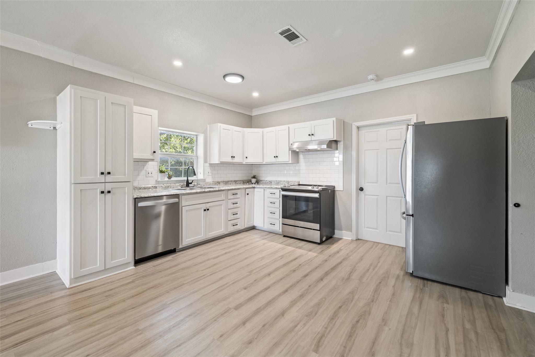 202 Brewster Ave