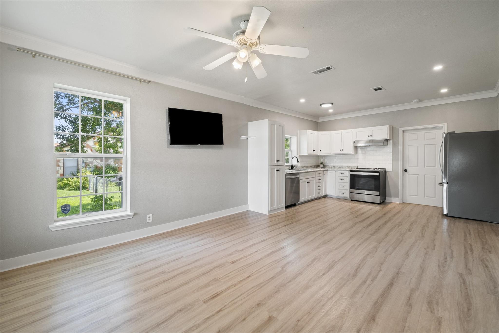 202 Brewster Ave