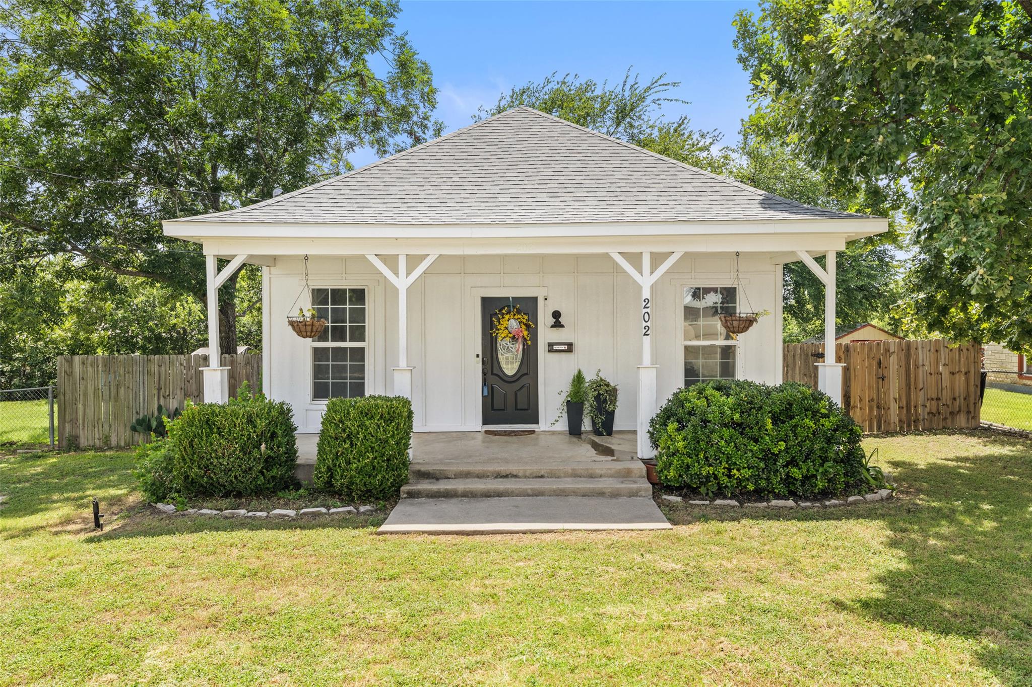 202 Brewster Ave