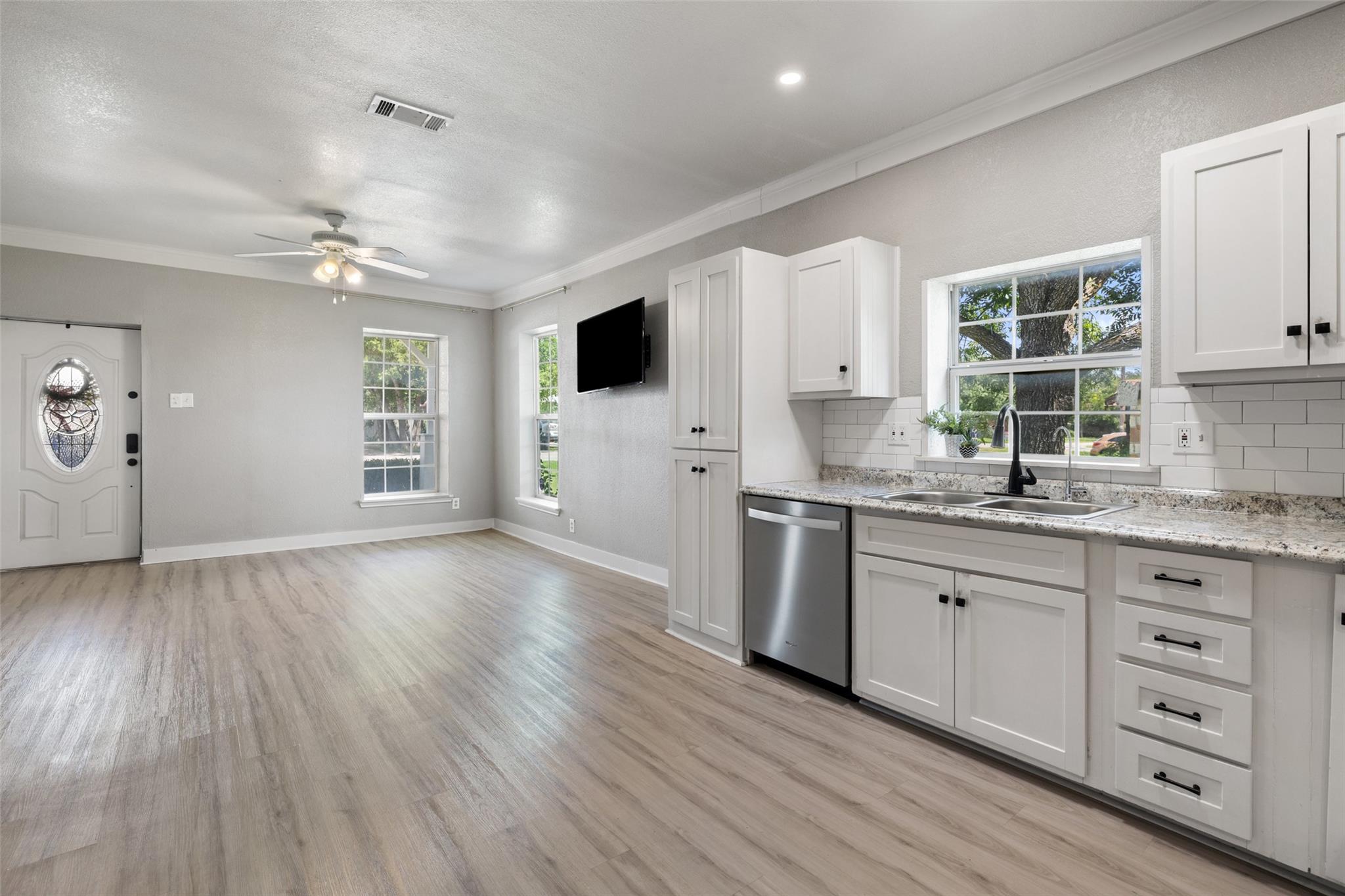 202 Brewster Ave