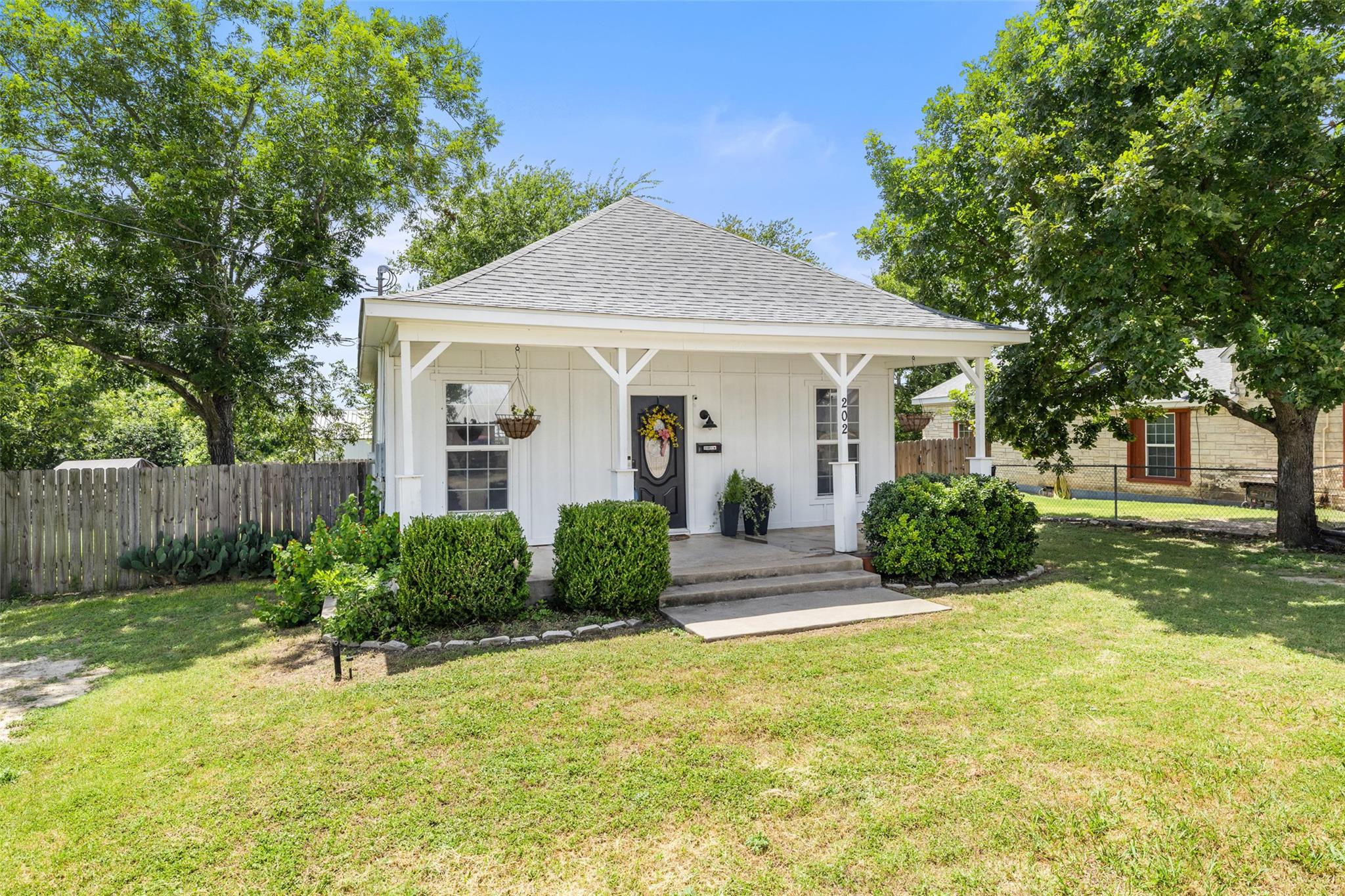 202 Brewster Ave