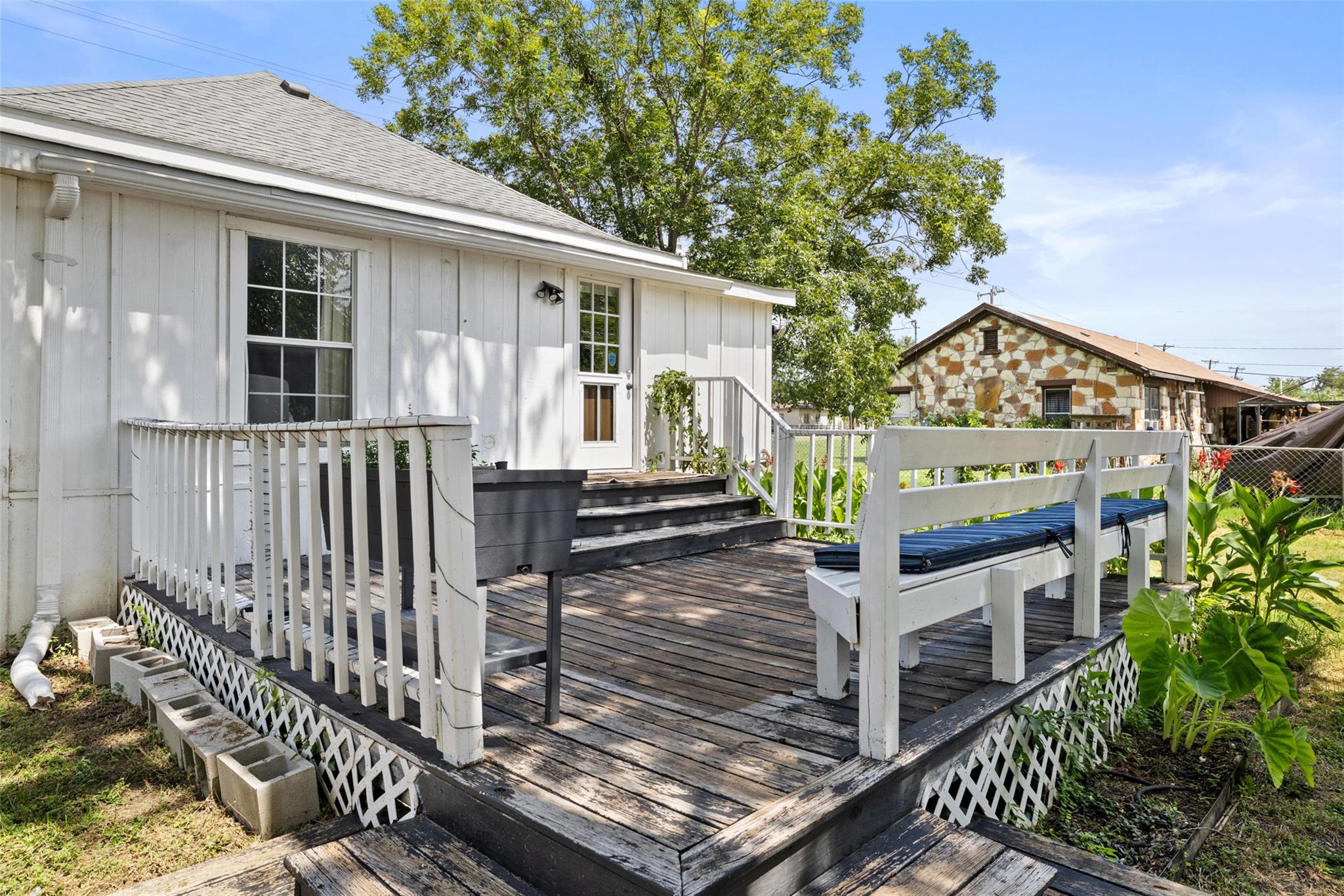 202 Brewster Ave