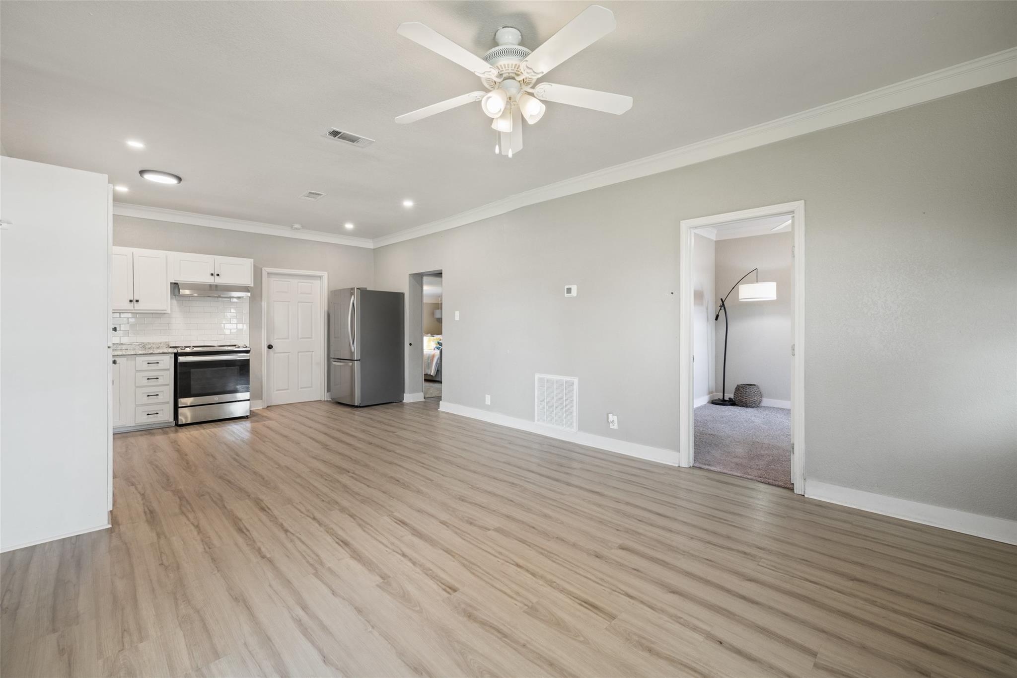 202 Brewster Ave