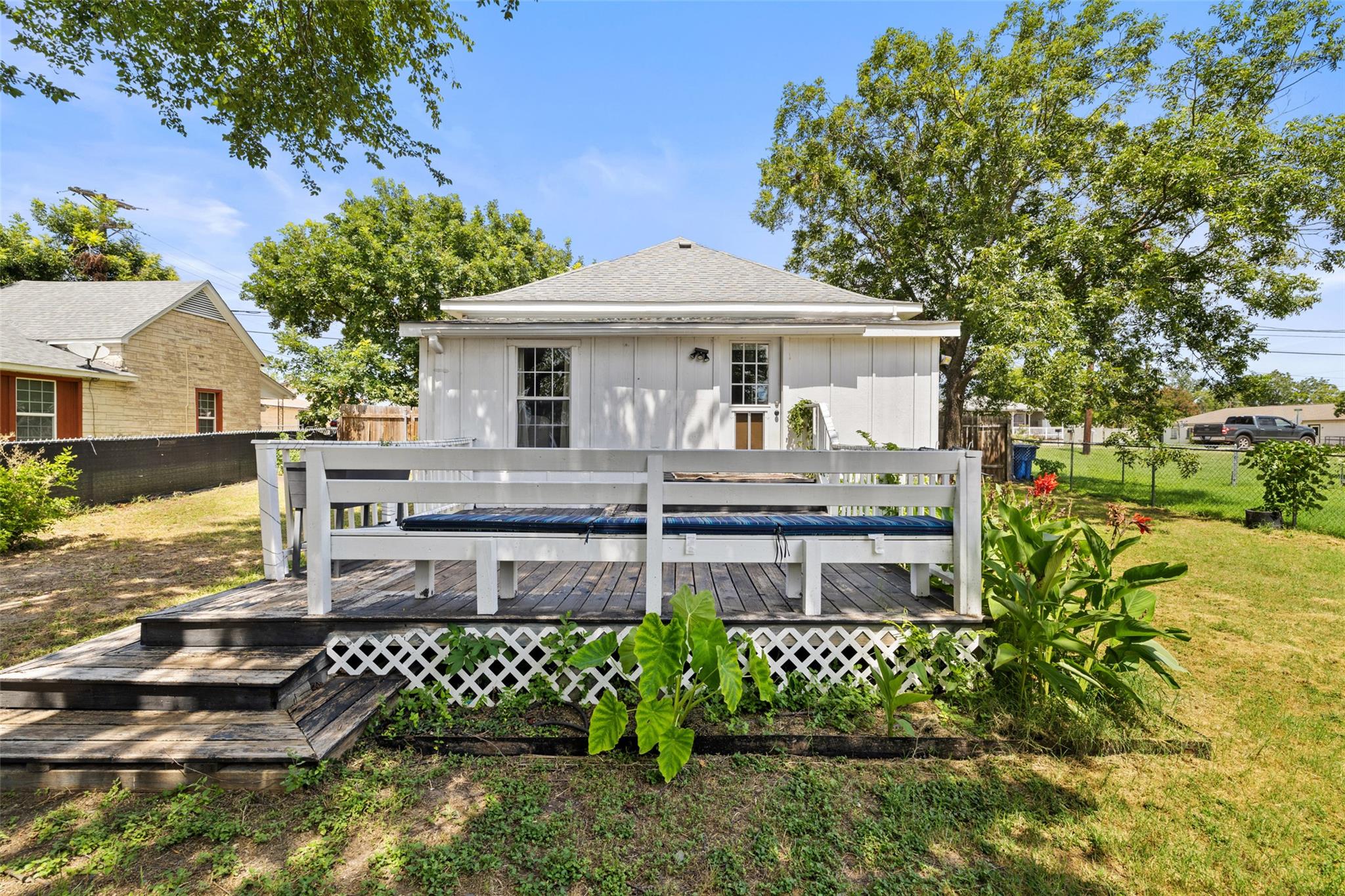 202 Brewster Ave