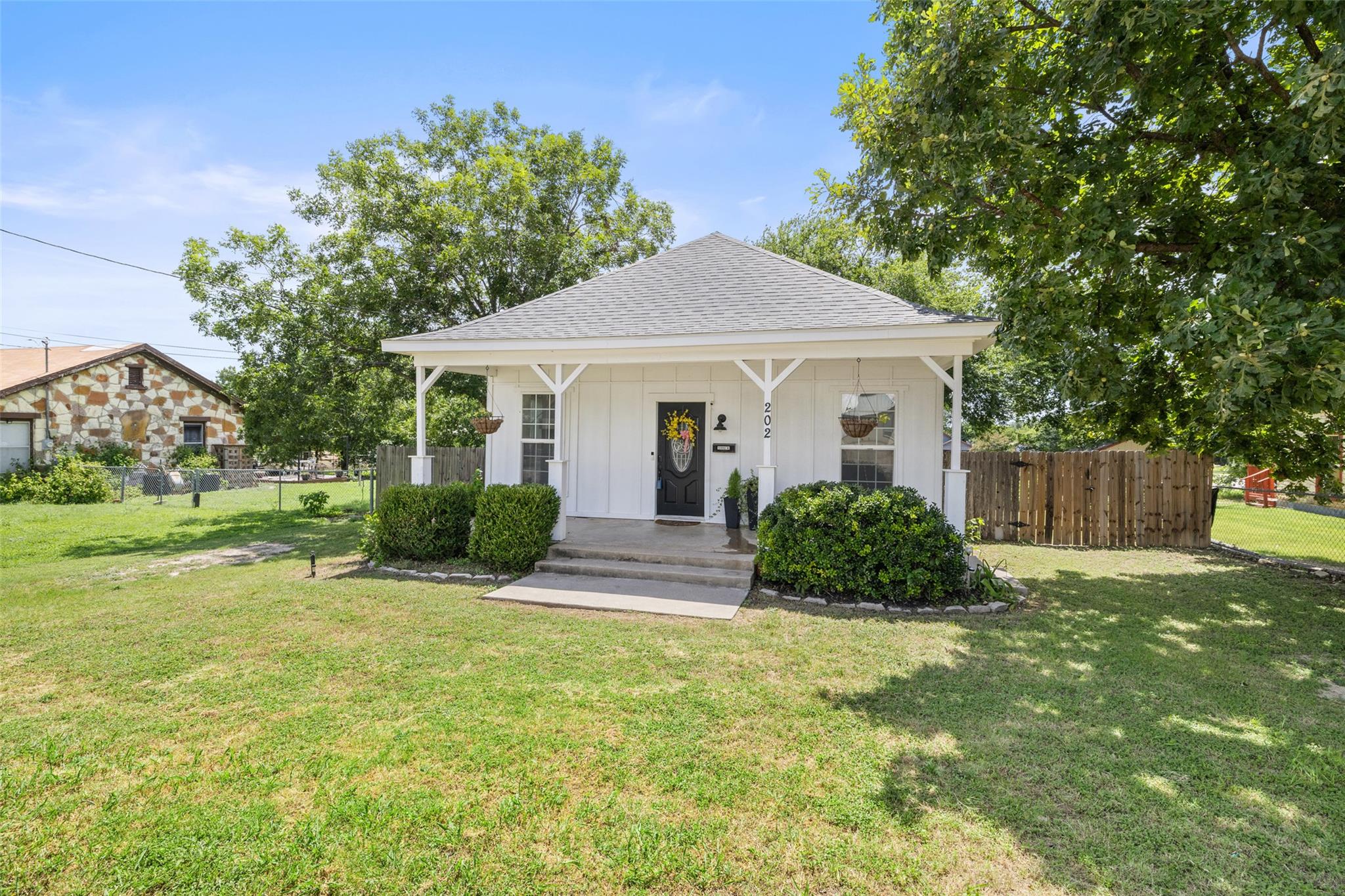 202 Brewster Ave