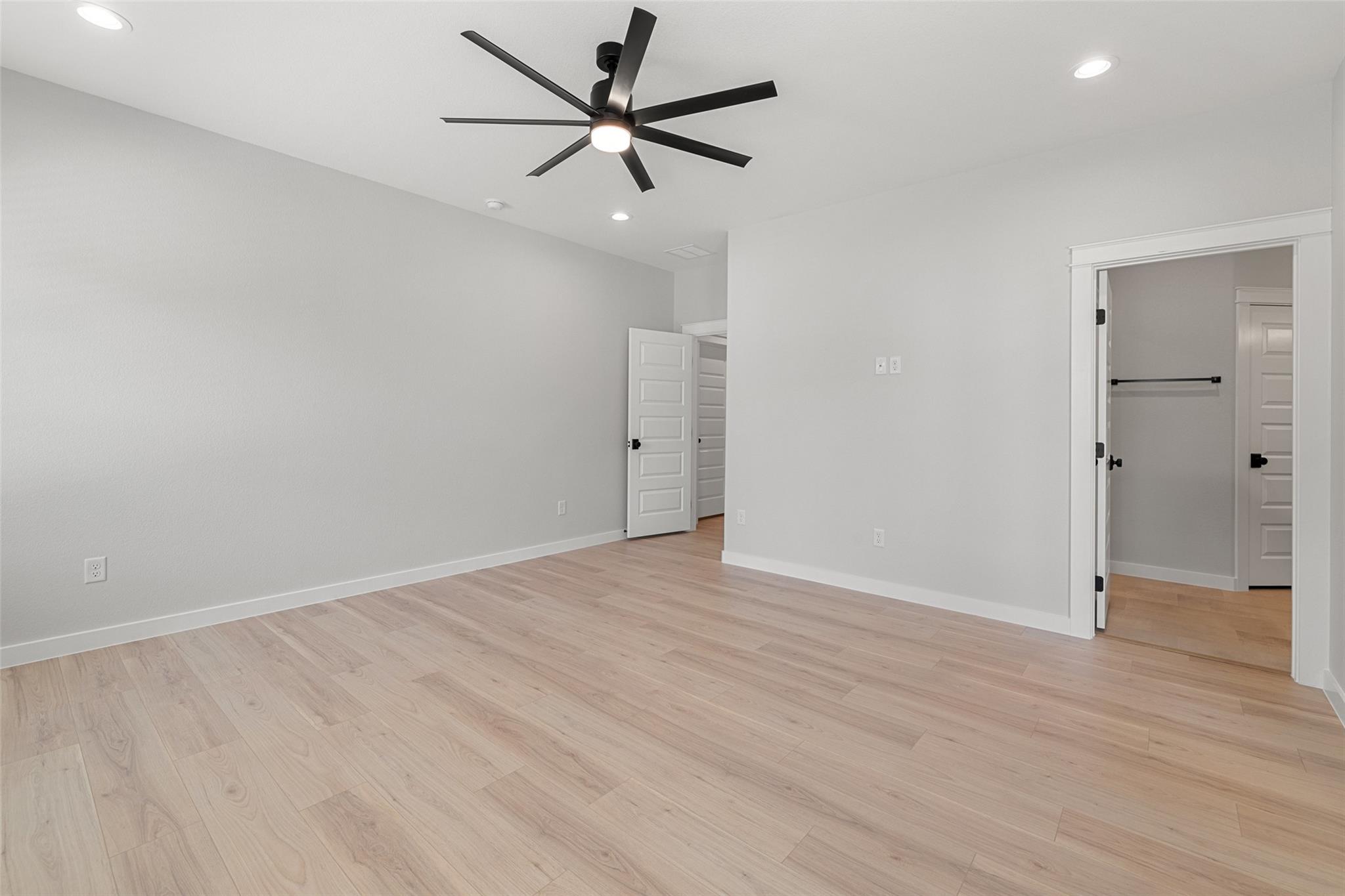 705 Sloan ST