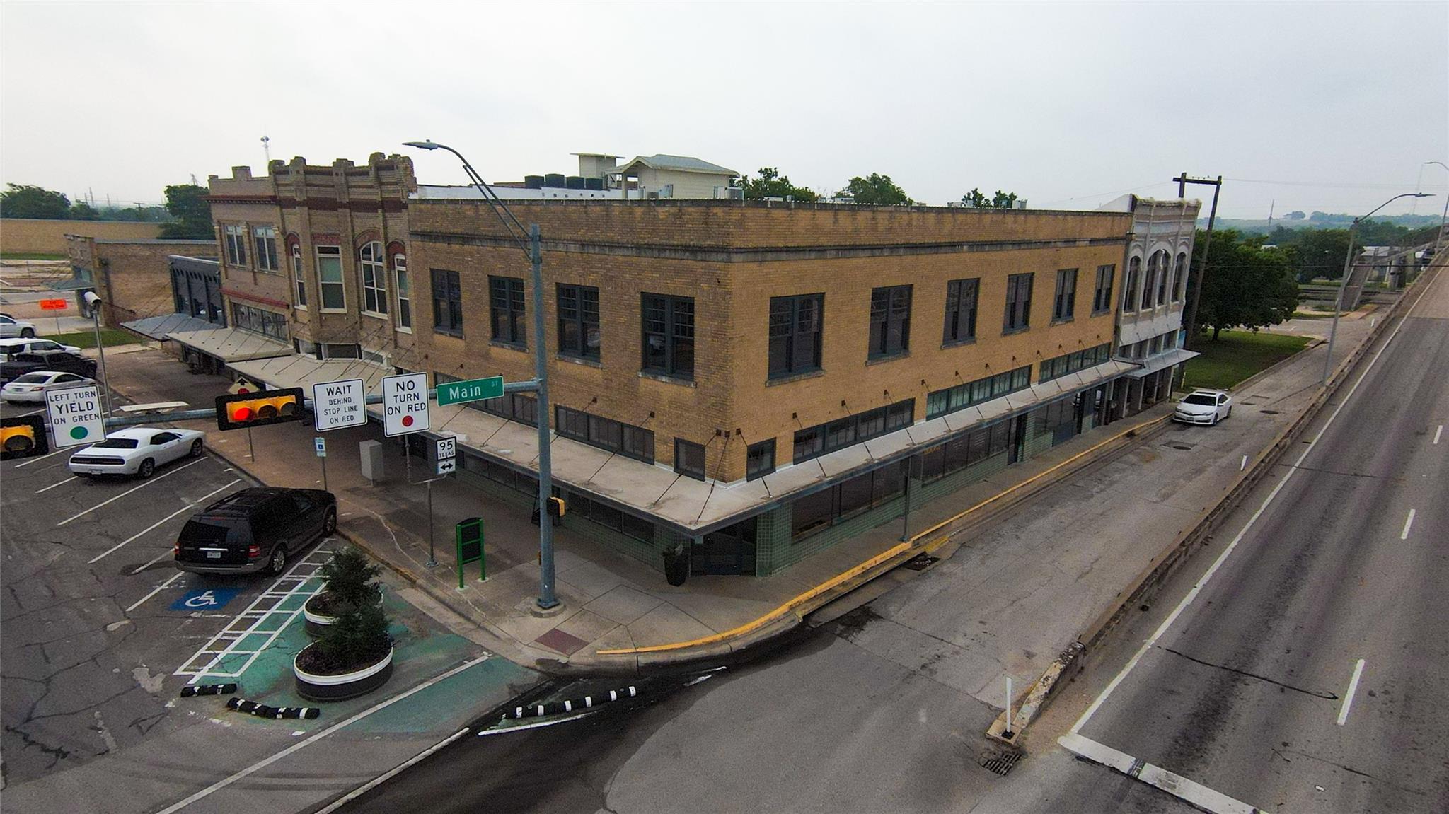 102 E 2nd ST # 202