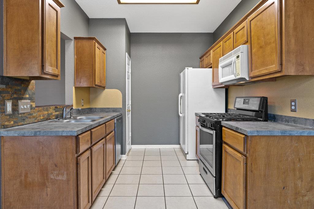 101 Bluejay CV, Hutto