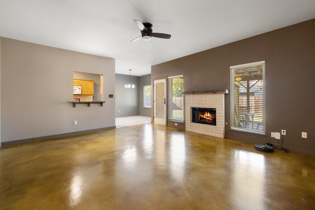 101 Bluejay CV, Hutto