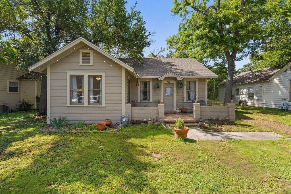 807 Cecelia ST