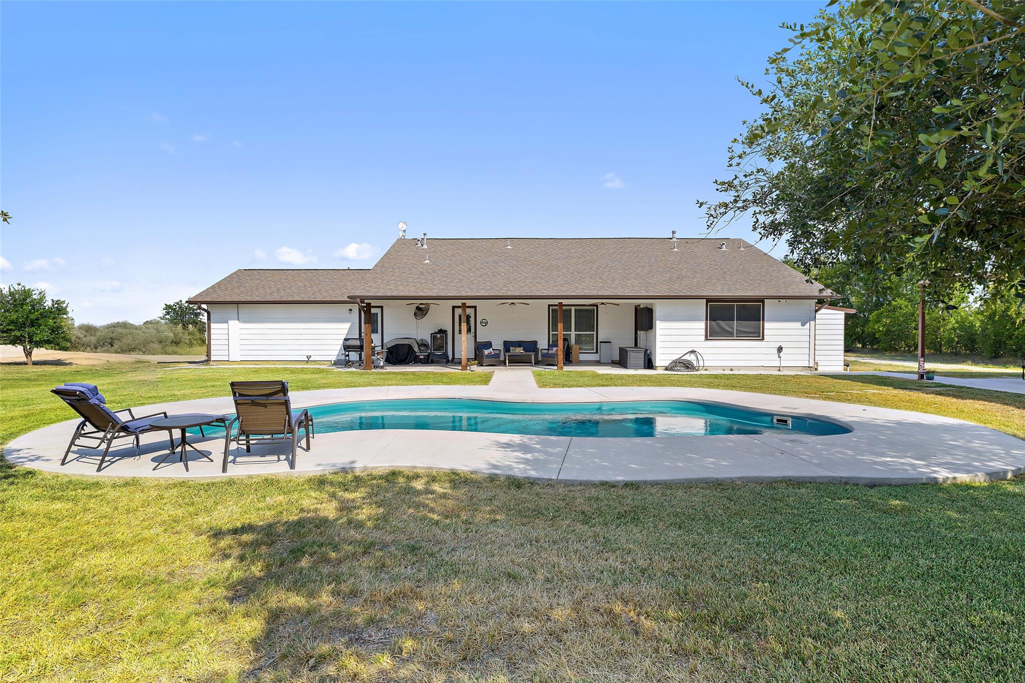 2299 N FM 486