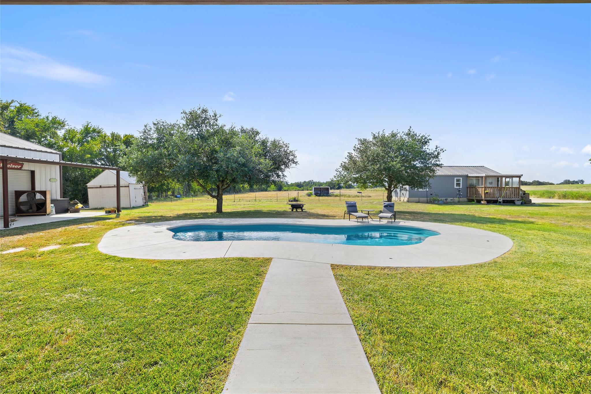 2299 N FM 486