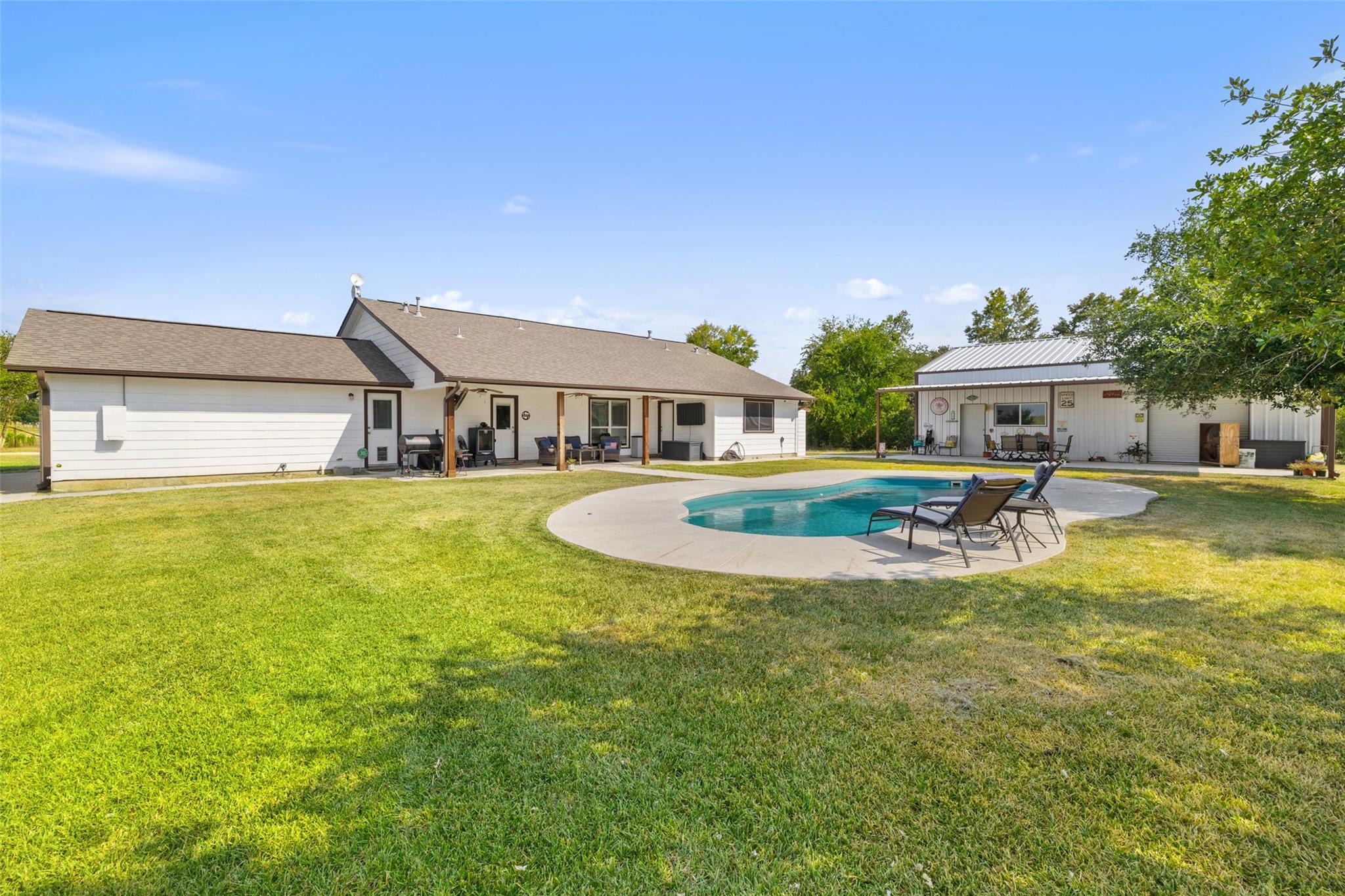 2299 N FM 486