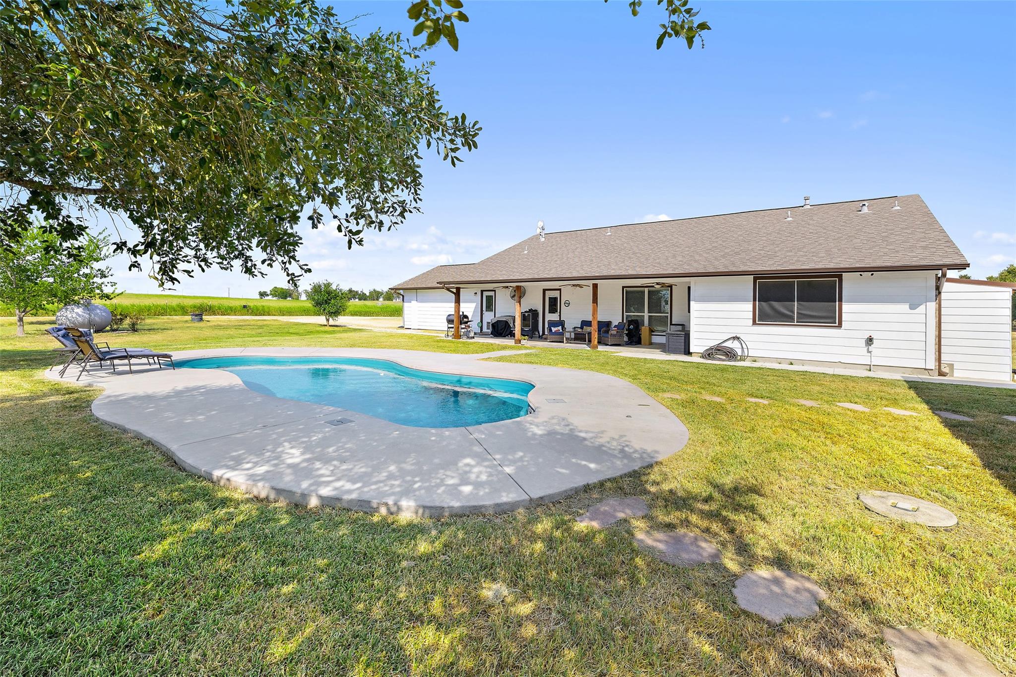 2299 N FM 486