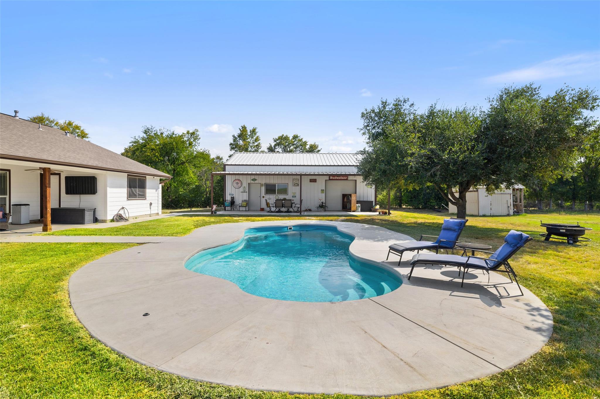 2299 N FM 486