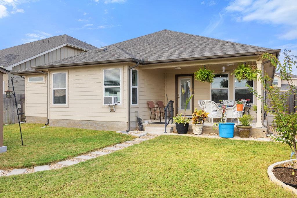 130 NW Greenspire LN NW