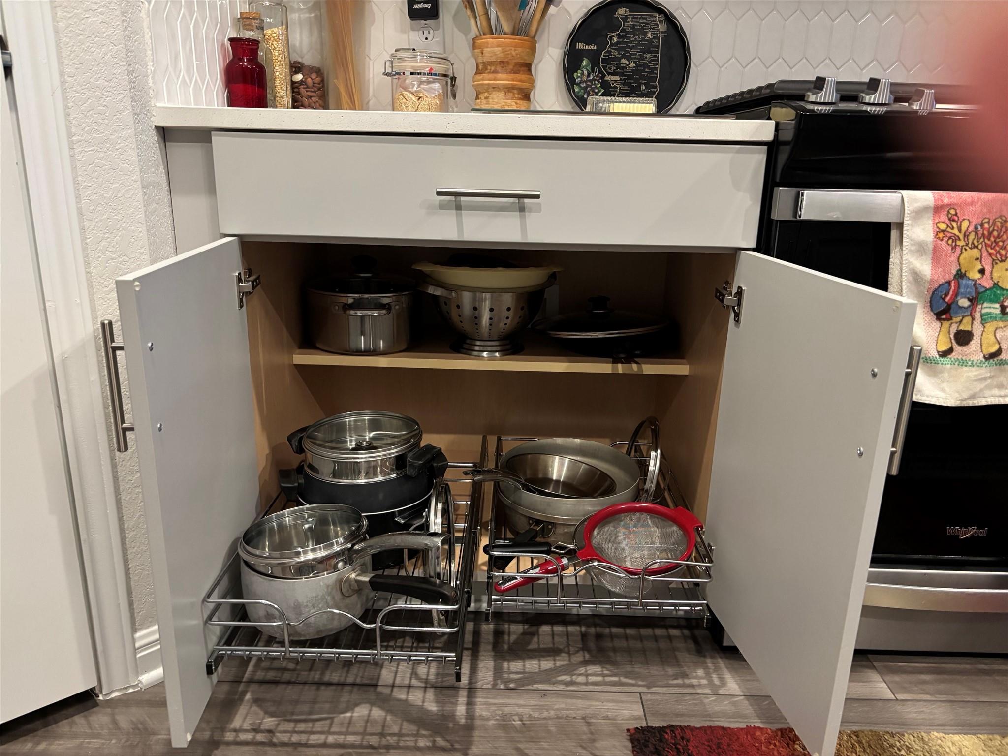 130 NW Greenspire LN NW