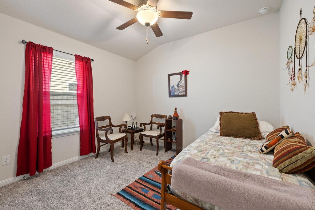 130 NW Greenspire LN NW