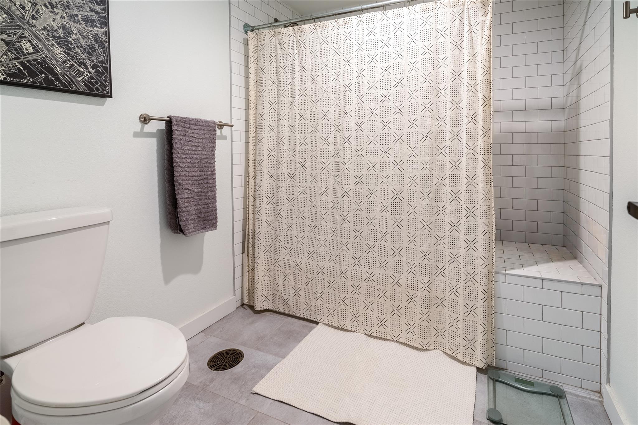 102 E Second ST # 201