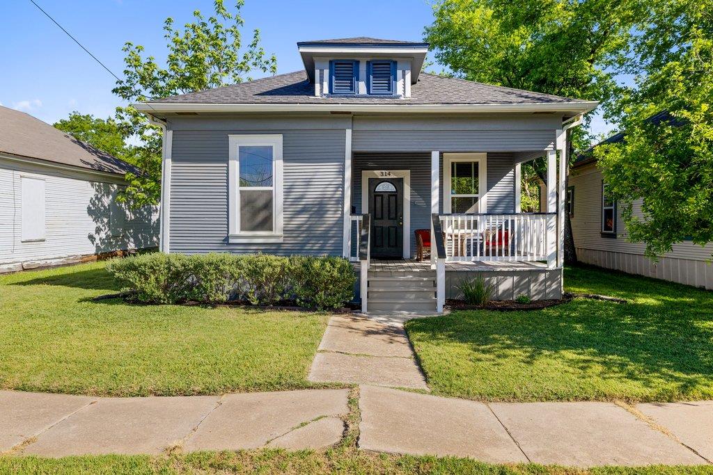 314 and 312 W 3rd ST