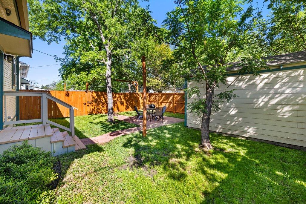 314 and 312 W 3rd ST