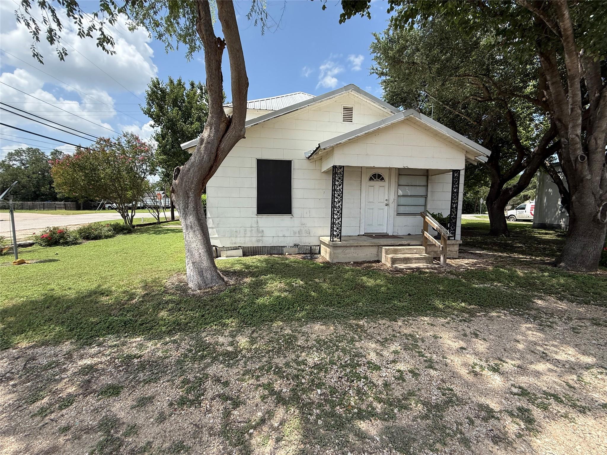 100 N 1st ST