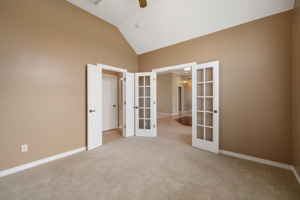 100 Davis CT