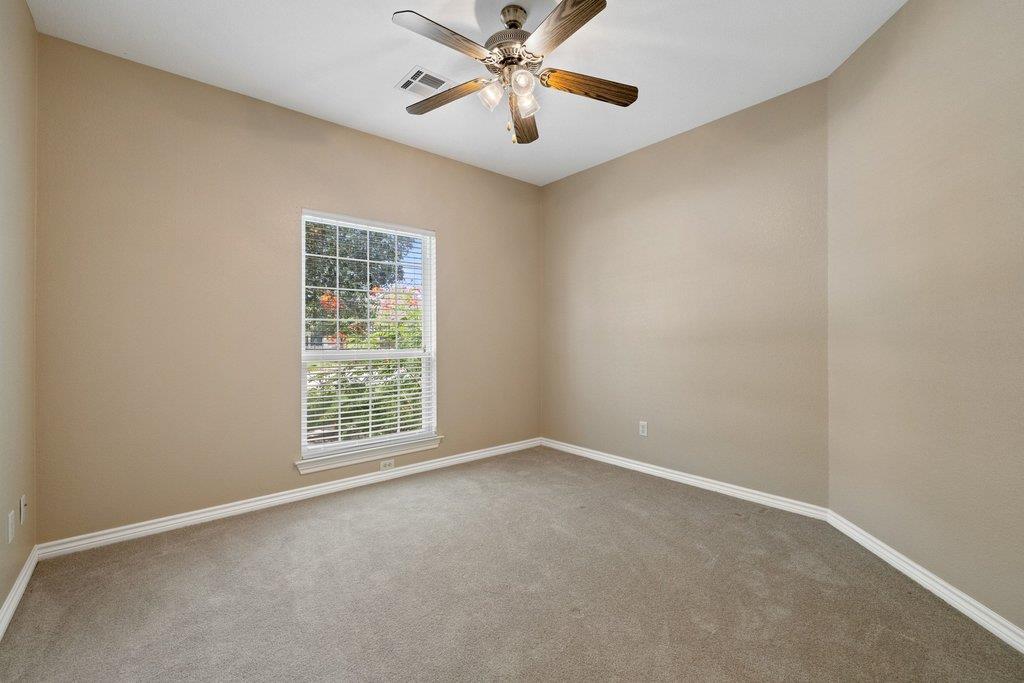 100 Davis CT