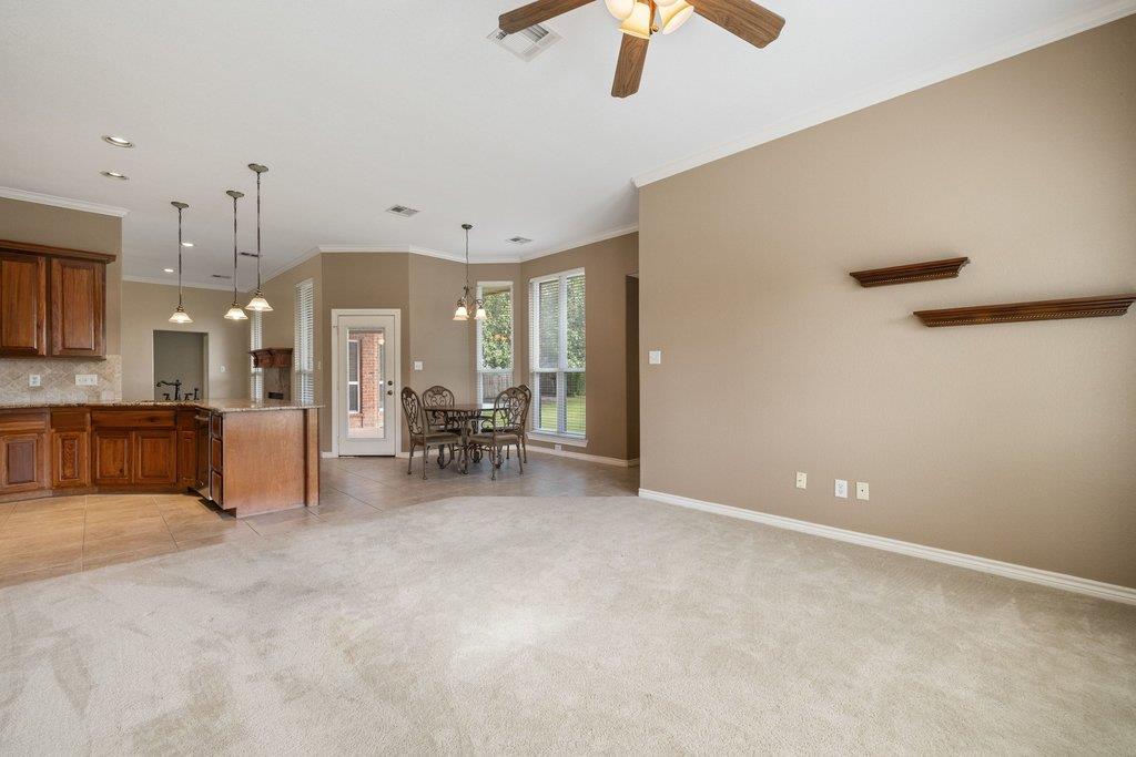 100 Davis CT