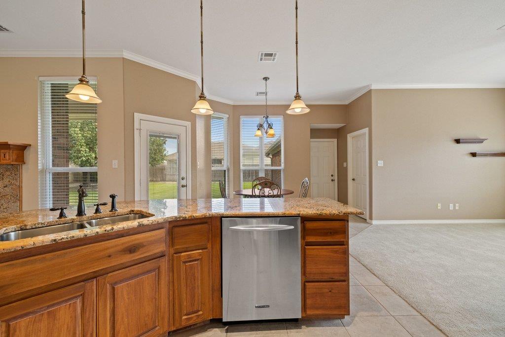 100 Davis CT