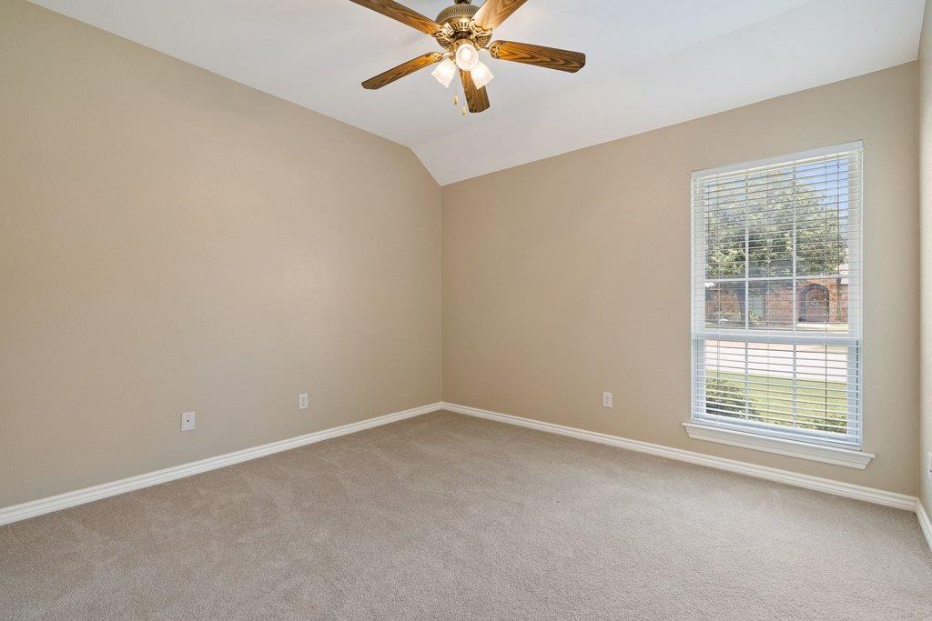 100 Davis CT