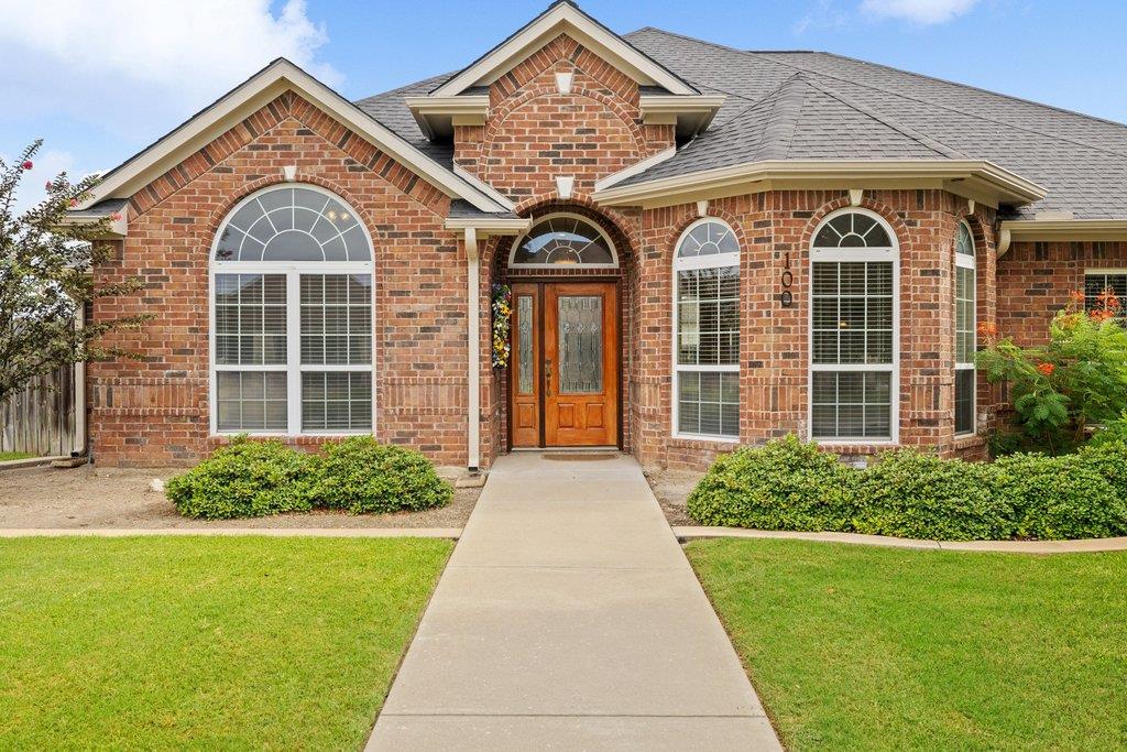 100 Davis CT