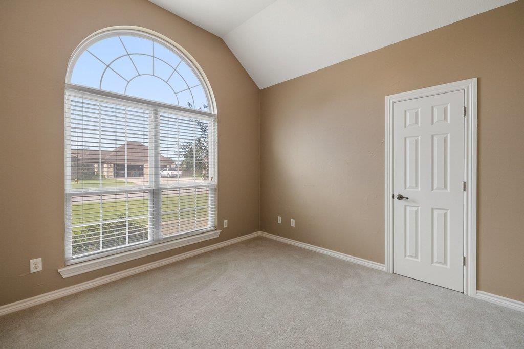 100 Davis CT