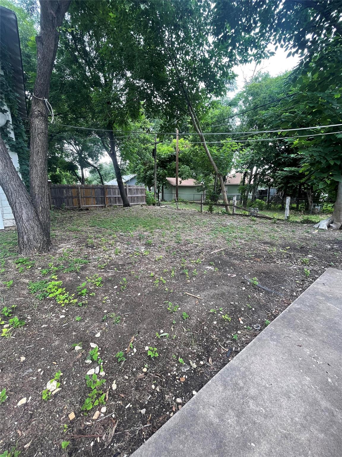 506 W 11th ST