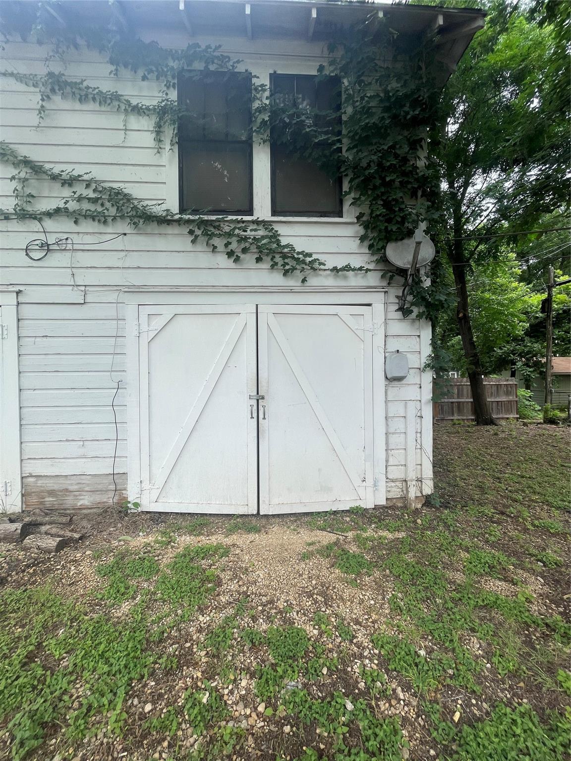506 W 11th ST