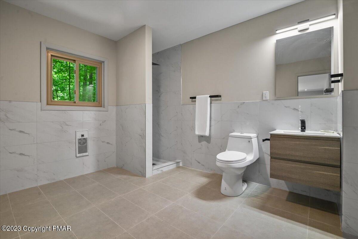 3299 Greenbriar Drive
