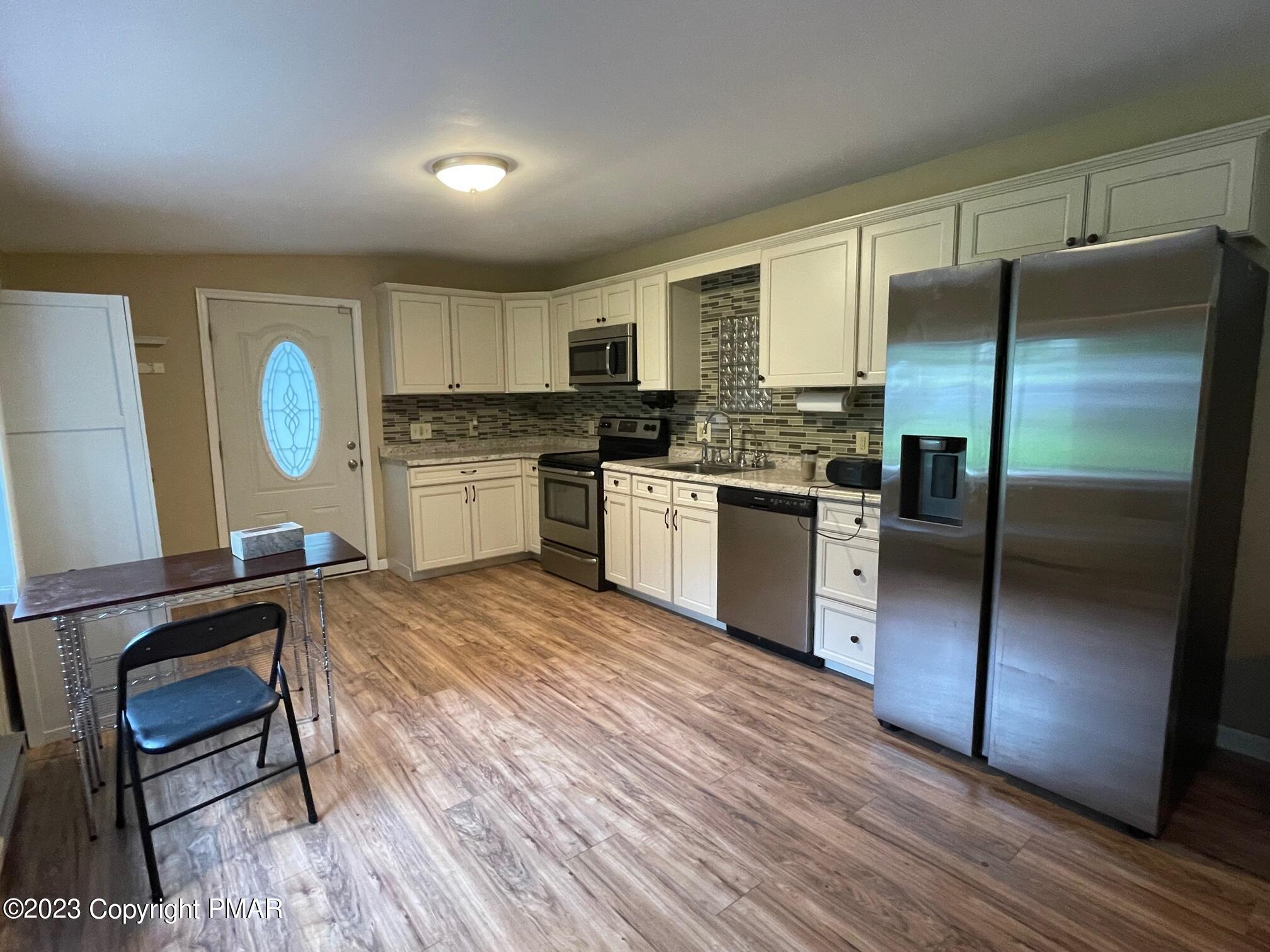 8841 Twin Lake Drive