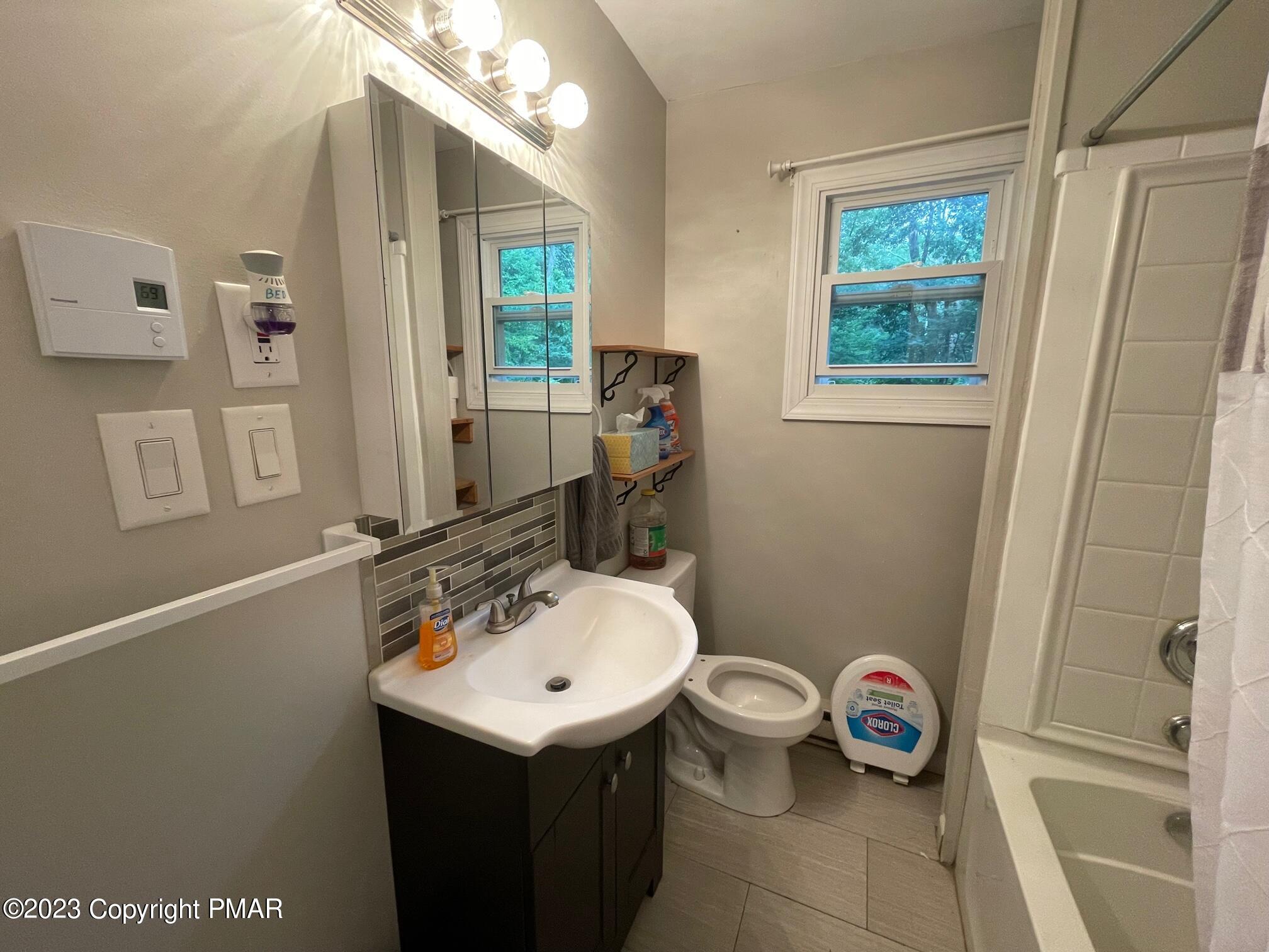 8841 Twin Lake Drive