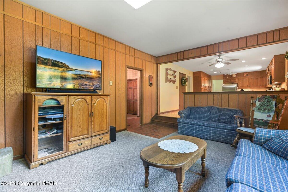 384 New York Boulevard