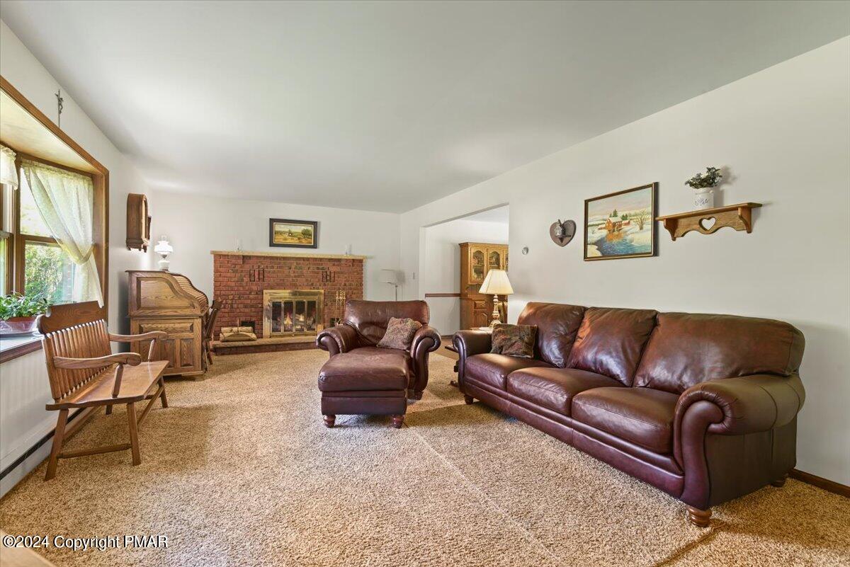 384 New York Boulevard