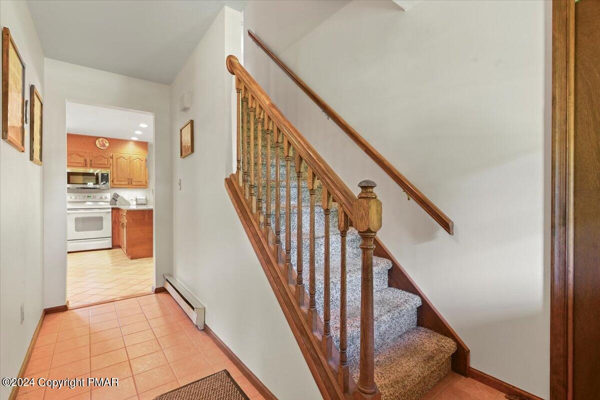 384 New York Boulevard