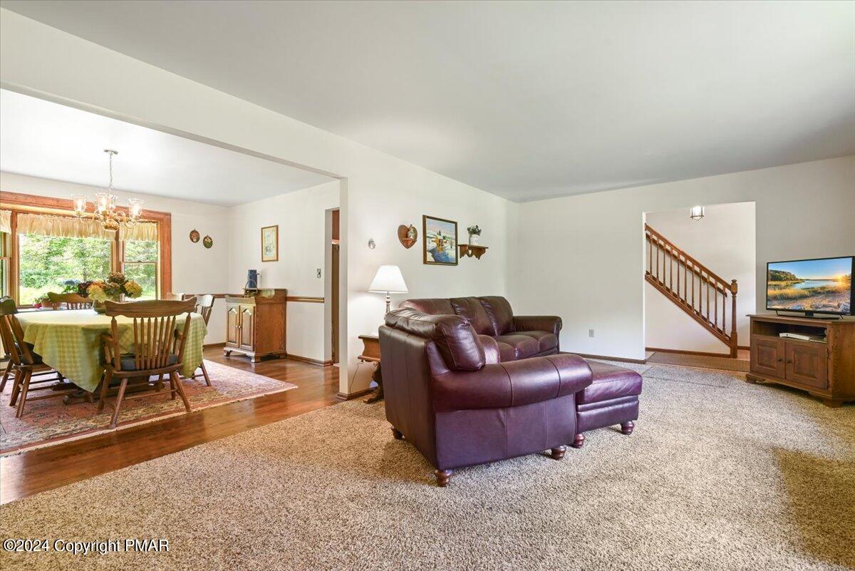 384 New York Boulevard