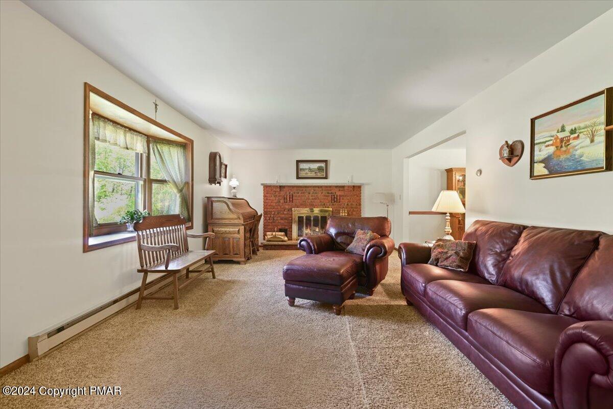 384 New York Boulevard