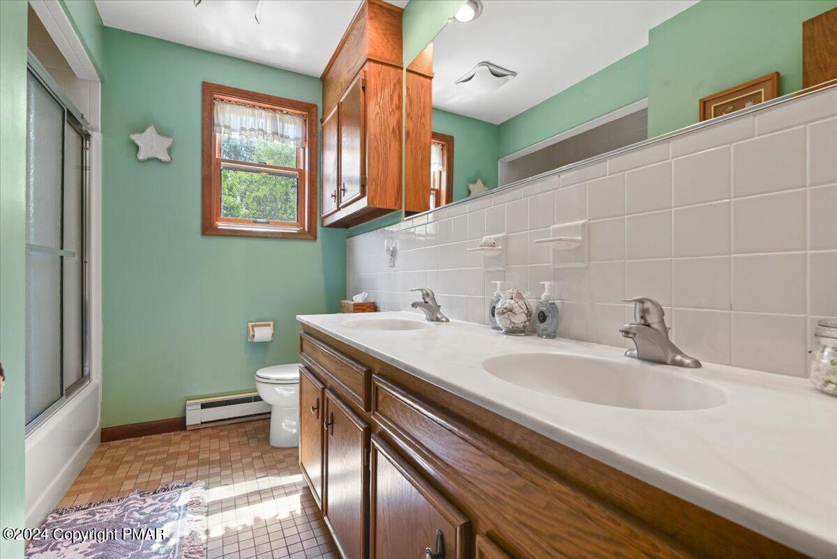 384 New York Boulevard