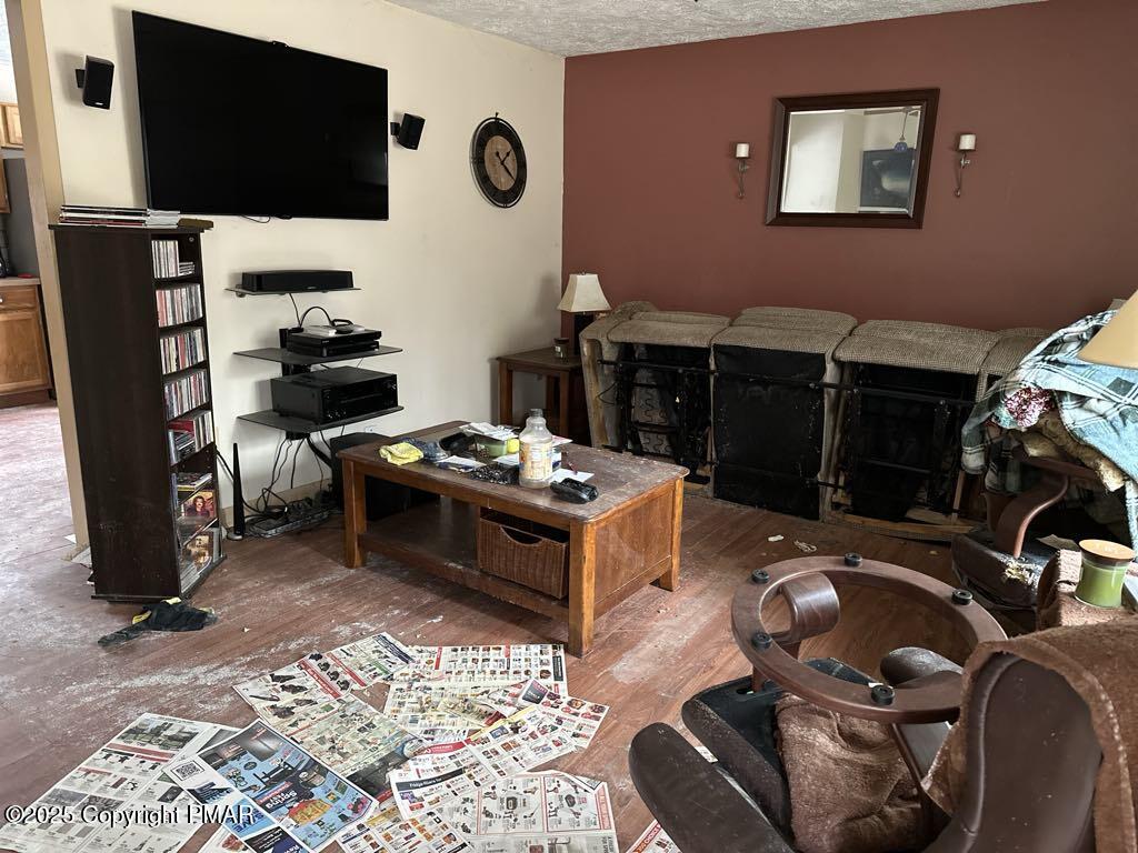 395 Sullivan Tr Trail