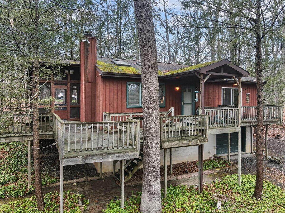 3430 Canterbury Circle