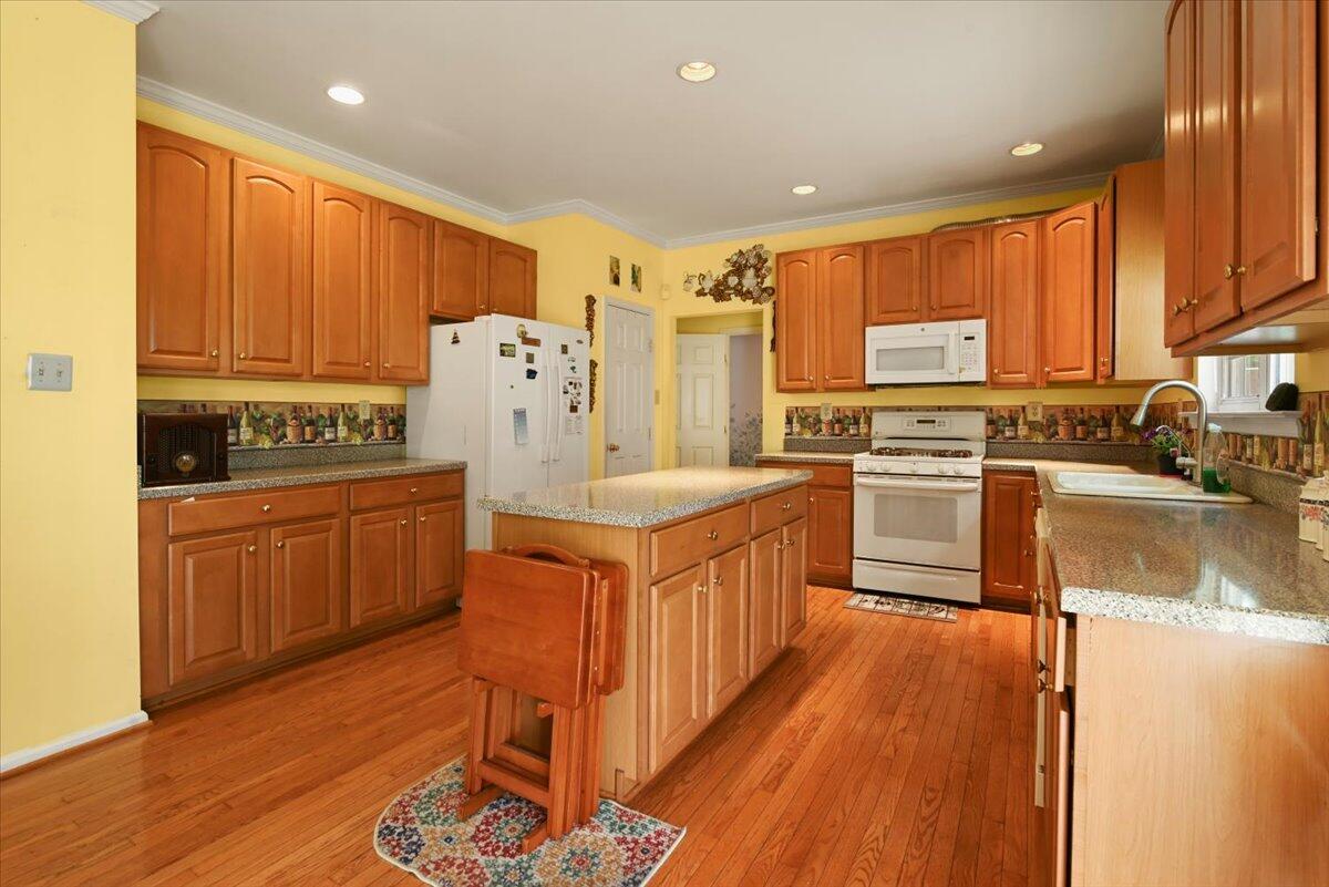 2358 Snapdragon Point