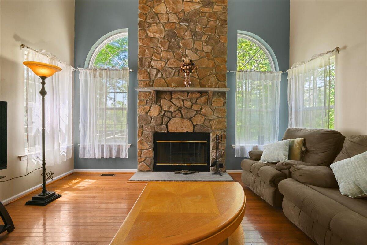 2358 Snapdragon Point