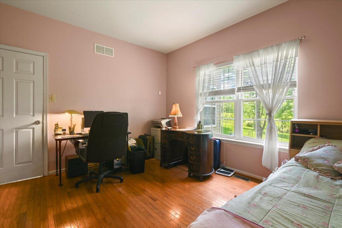 2358 Snapdragon Point