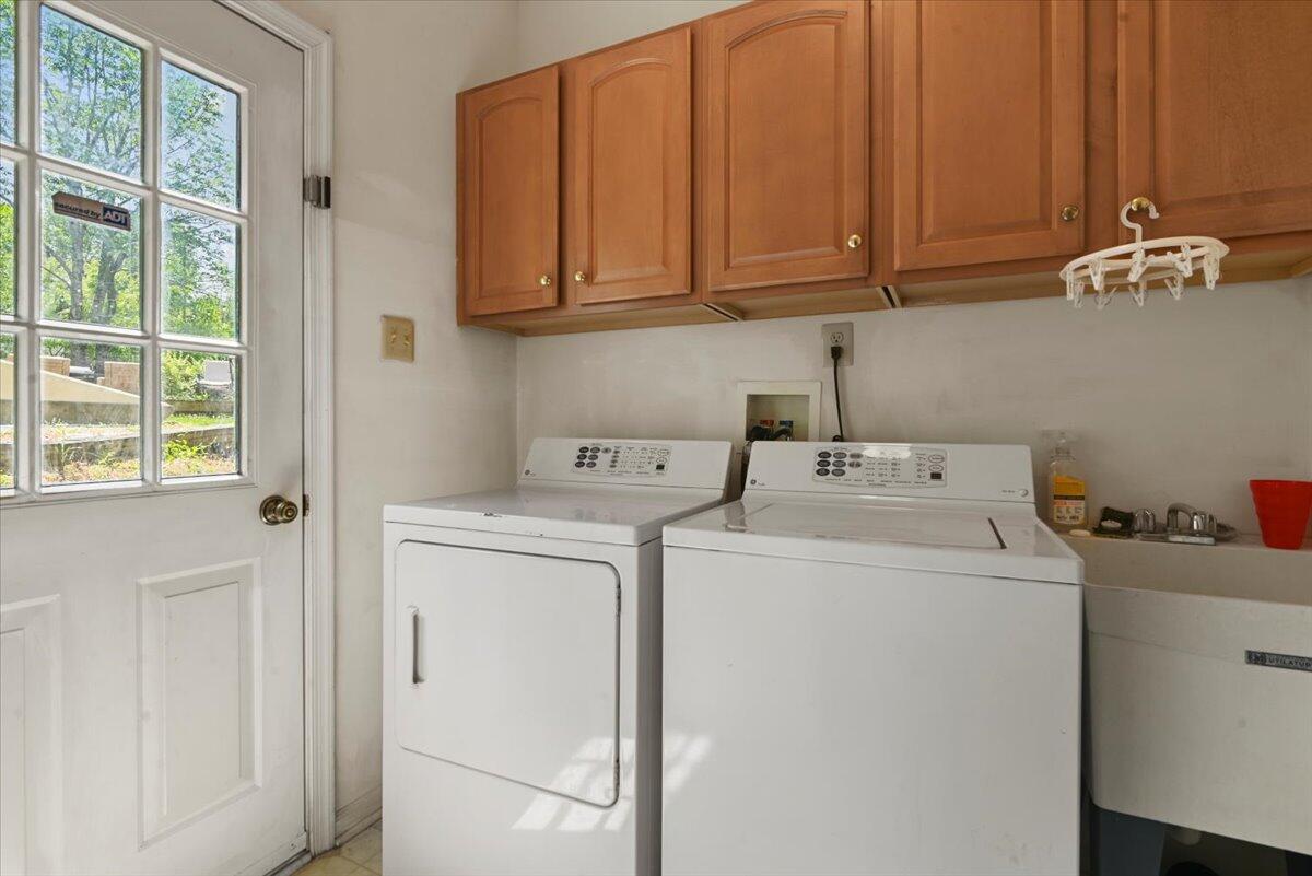 2358 Snapdragon Point